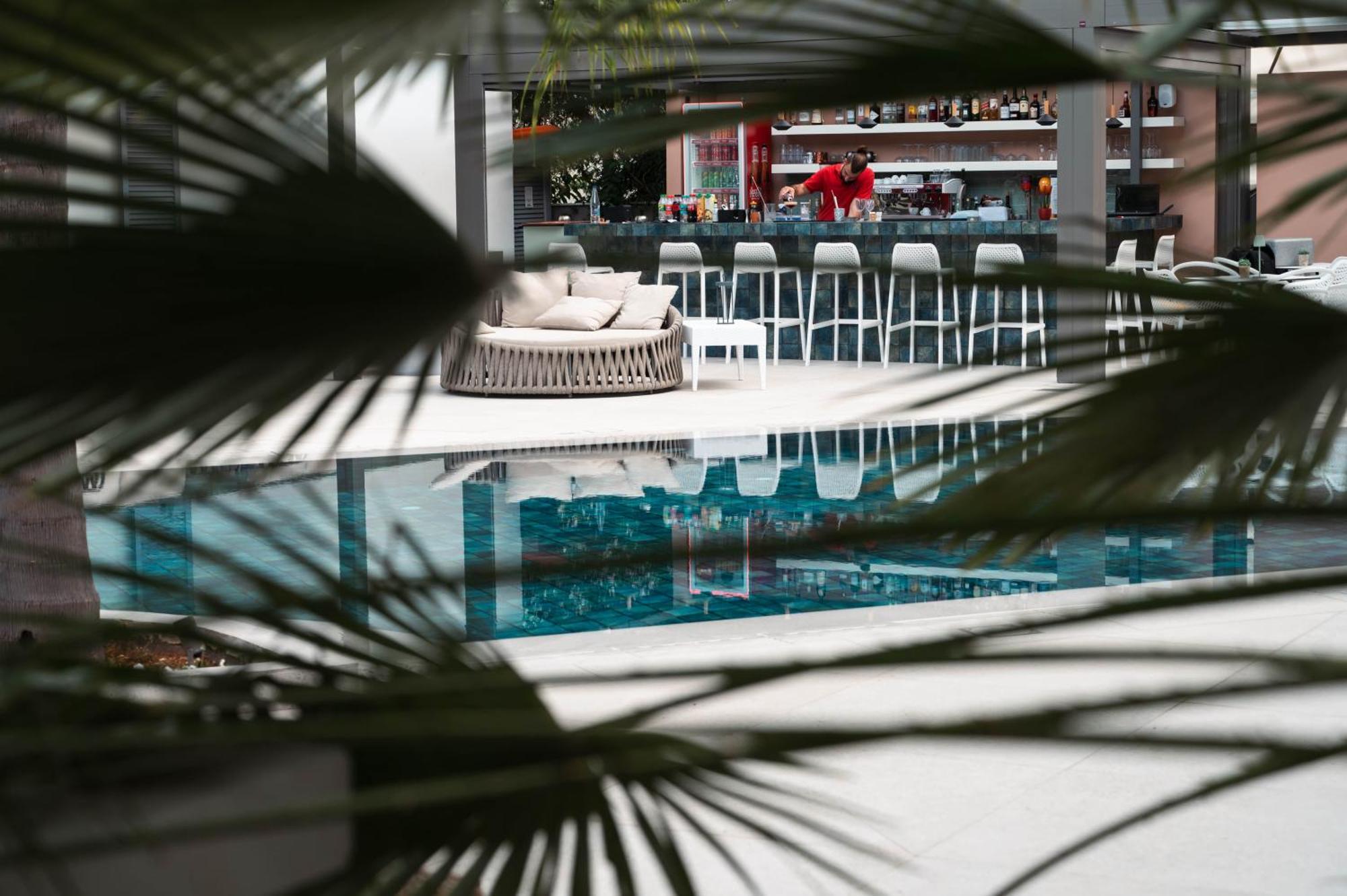 Flisvos Royal Hotel & Suites 托隆 外观 照片
