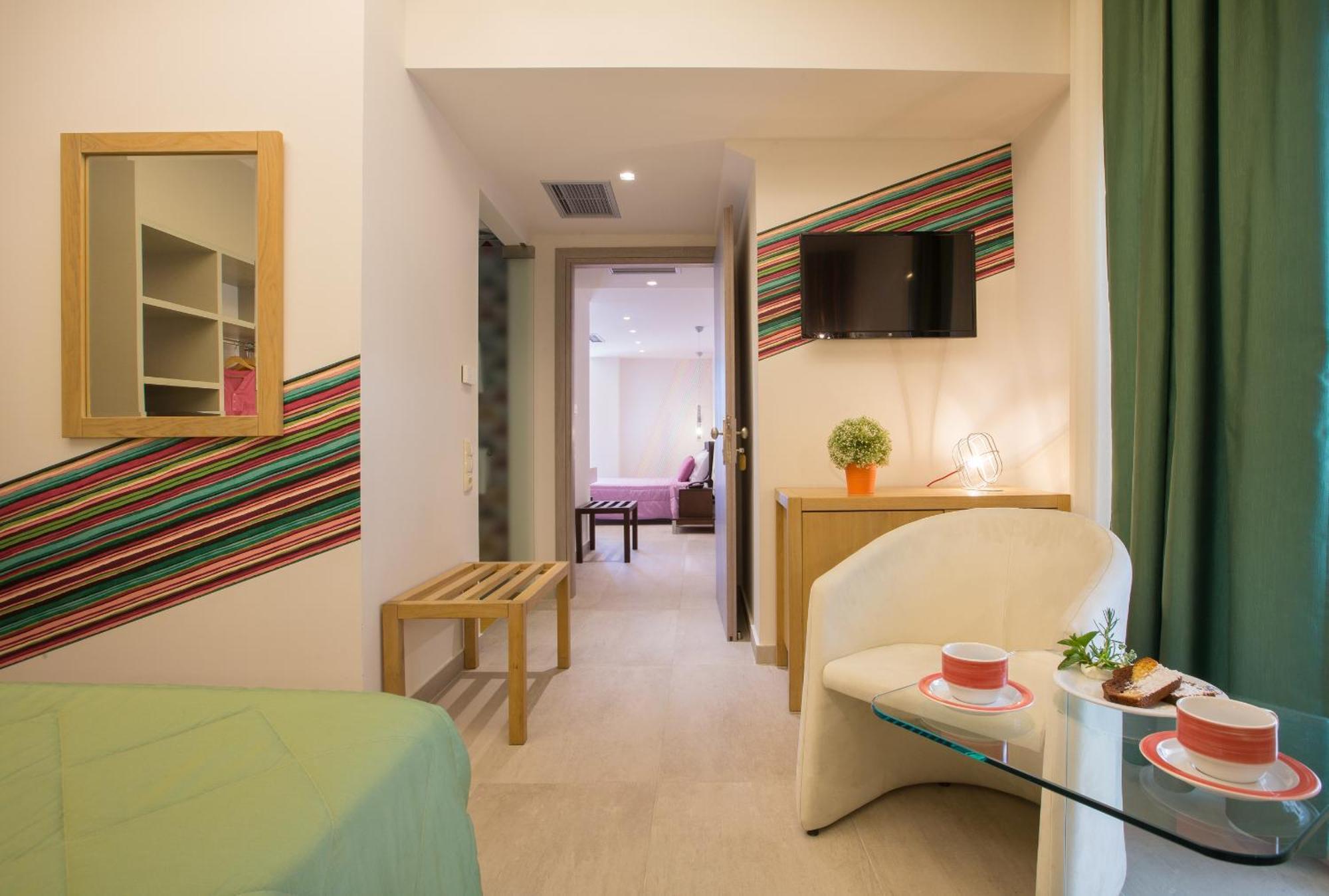 Flisvos Royal Hotel & Suites 托隆 客房 照片