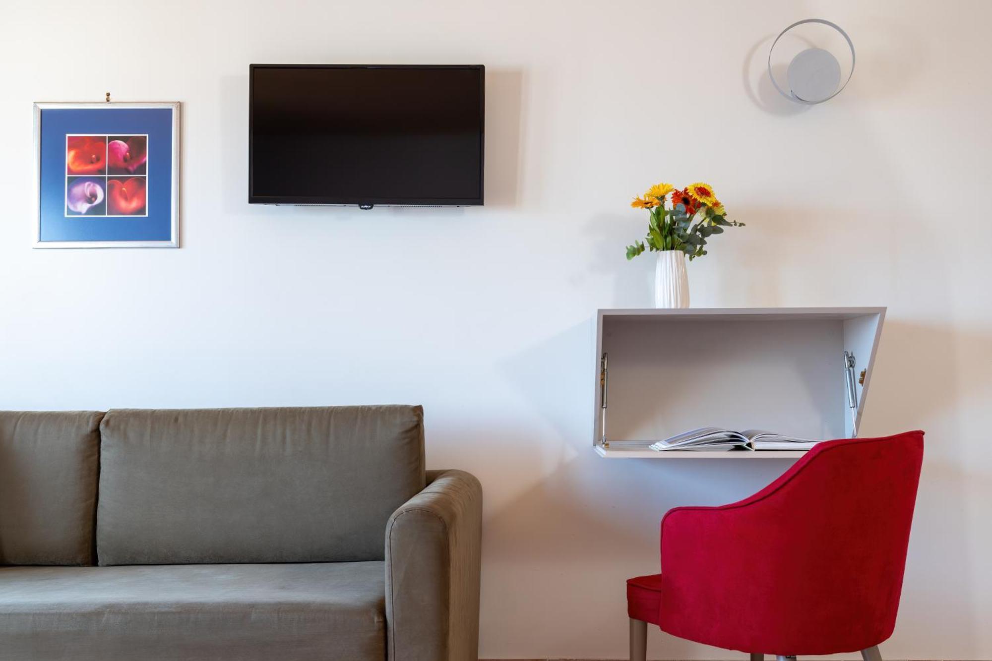 Flisvos Royal Hotel & Suites 托隆 外观 照片