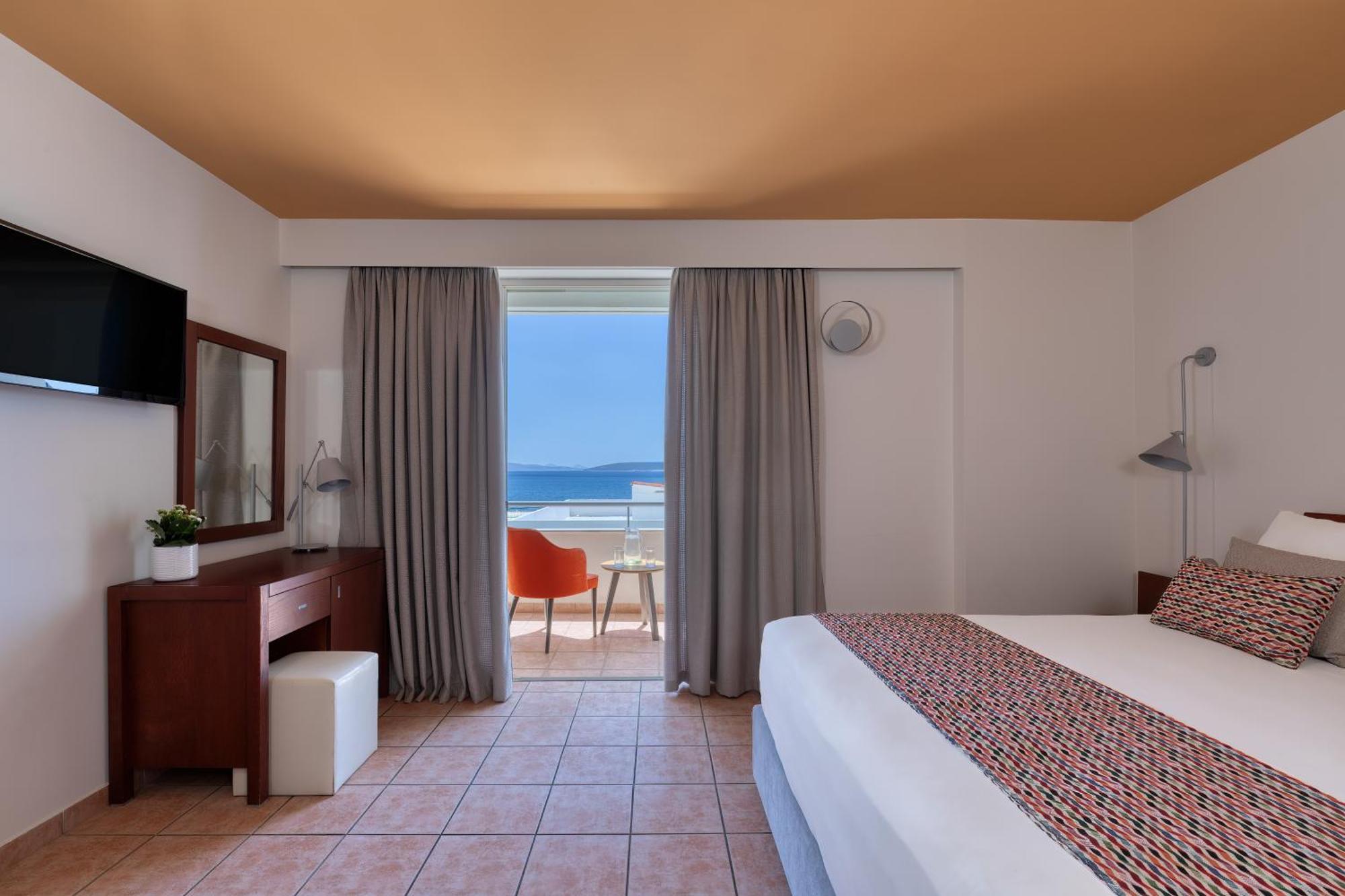 Flisvos Royal Hotel & Suites 托隆 外观 照片